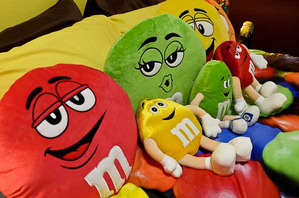 Sweet Escape has an M & M bedroom!