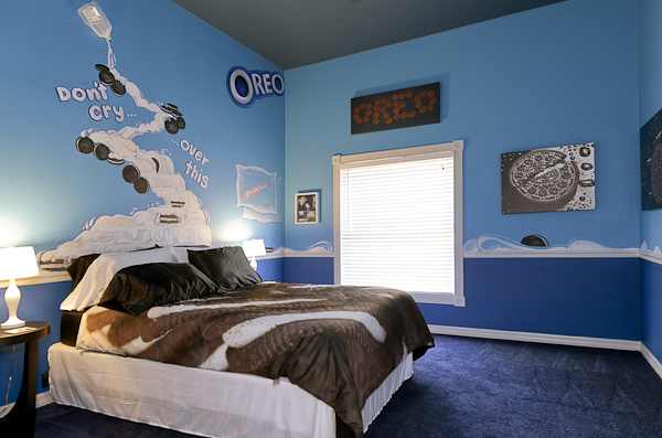 Oreo Cookies and Milk Themed Bedroom at The Sweet Escape