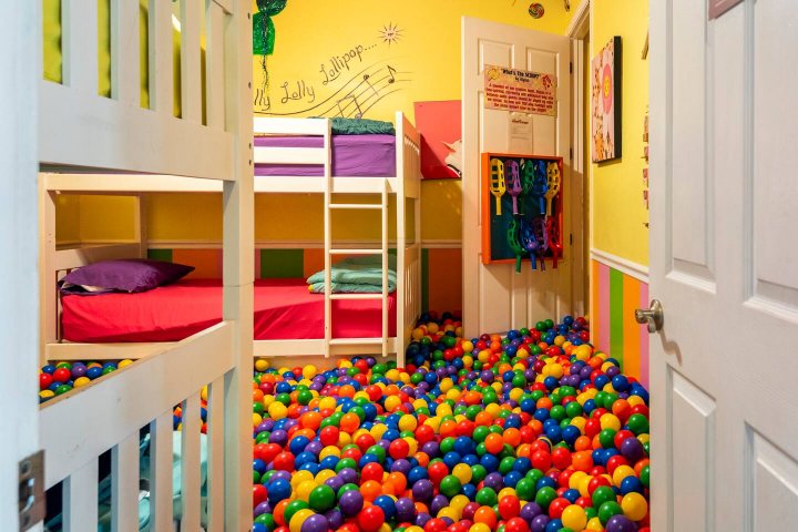 an actual ballpit bedroom in a mansion near Orlando, Florida you can rent!