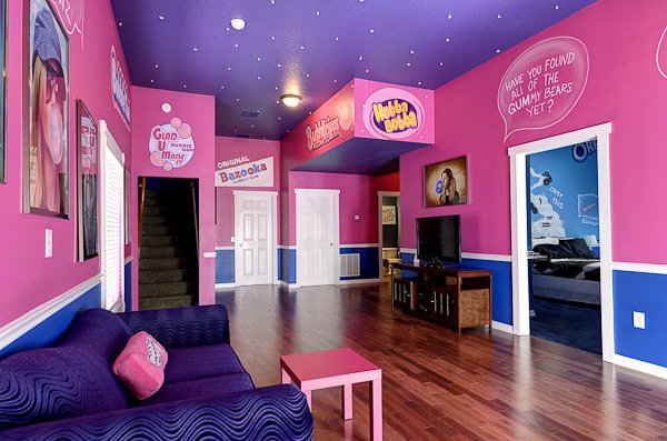 Sweet Escape Vacation Rental Outside Of Orlando - The Bubble Gum Living ...
